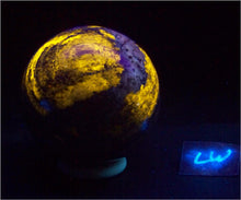 Load image into Gallery viewer, Fluorescent Lapis w Hackmanite Phlogopite Diopside 82mm Sphere UV Display 6216
