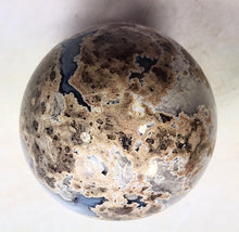 Load image into Gallery viewer, Thunderegg Piece 48mm Sphere for Collection or Home Interior Decor or Gift 6151
