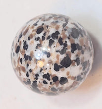 Load image into Gallery viewer, Fluorescent Reactive 32mm Willemite &amp; Calcite Sphere – Sterling Hill, NJ 6371
