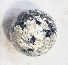 Load image into Gallery viewer, Fluorescent Mont St Hilaire Hackmanite 35mm Sphere for Collection or UV Study 6519
