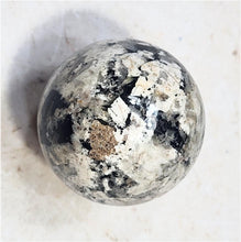 Load image into Gallery viewer, Fluorescent Mont St Hilaire Hackmanite 35mm Sphere for Collection or UV Study 6519
