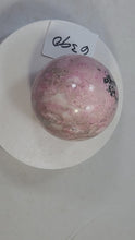 Load and play video in Gallery viewer, Pink Rose Stone 64mm - 2-1/2&quot; - Decor Sphere - Pyroxmangite - AKA Manganolite

